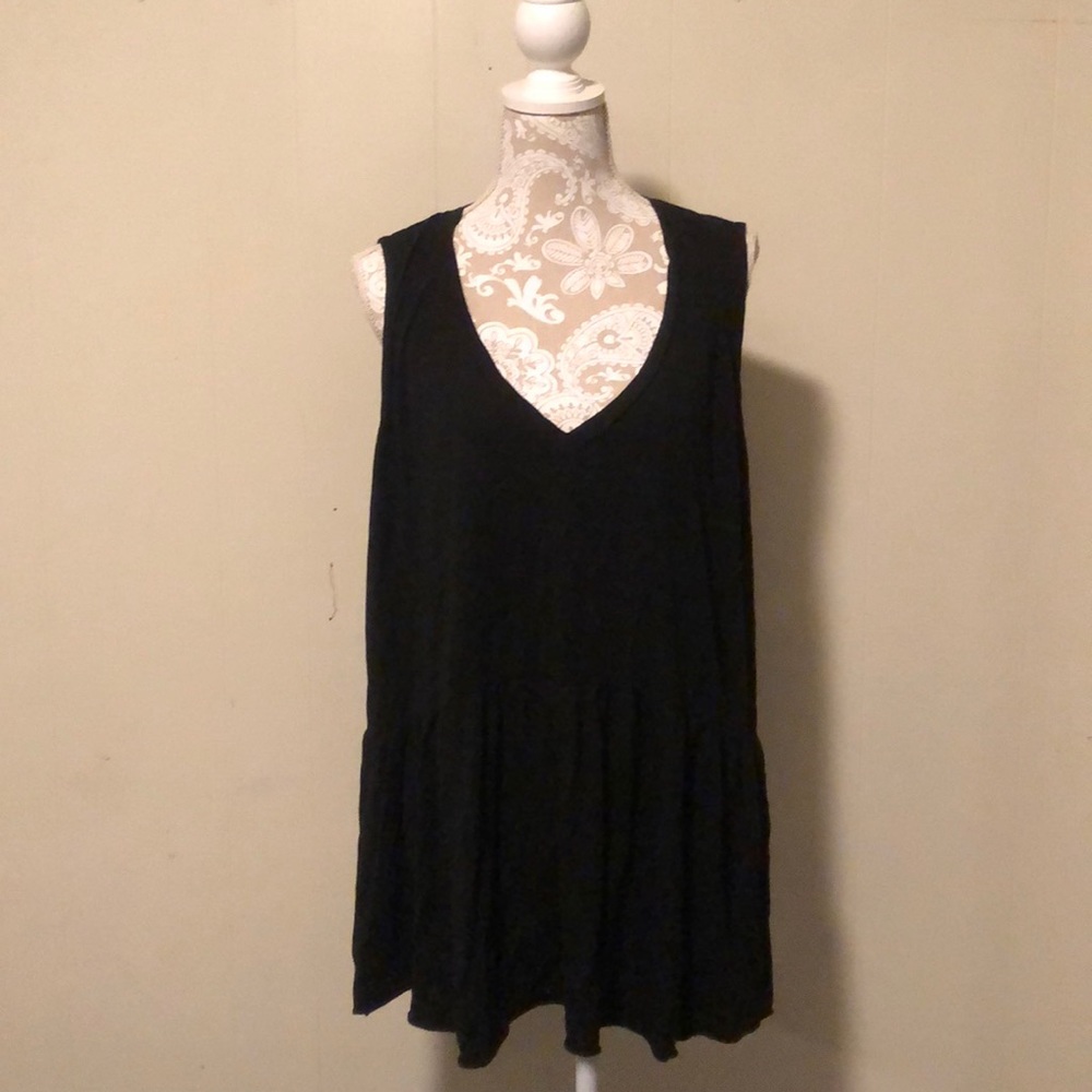 Black Peplum V-Neck Tank